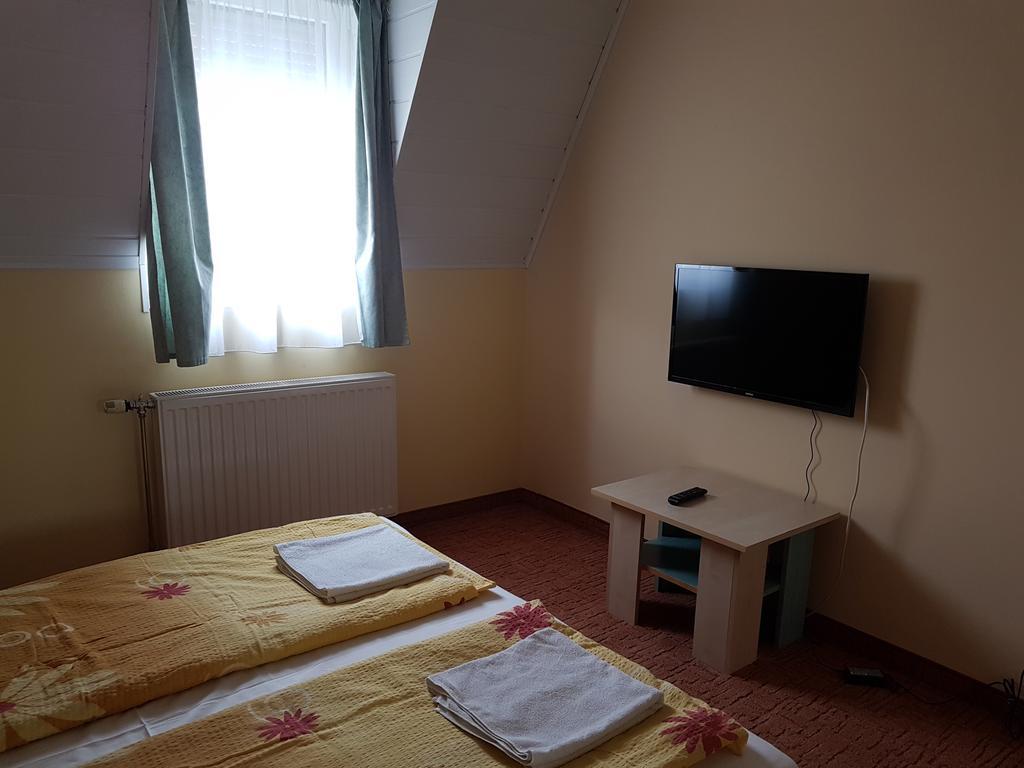 Richie Ii. Apartman Leilighet Siófok Eksteriør bilde